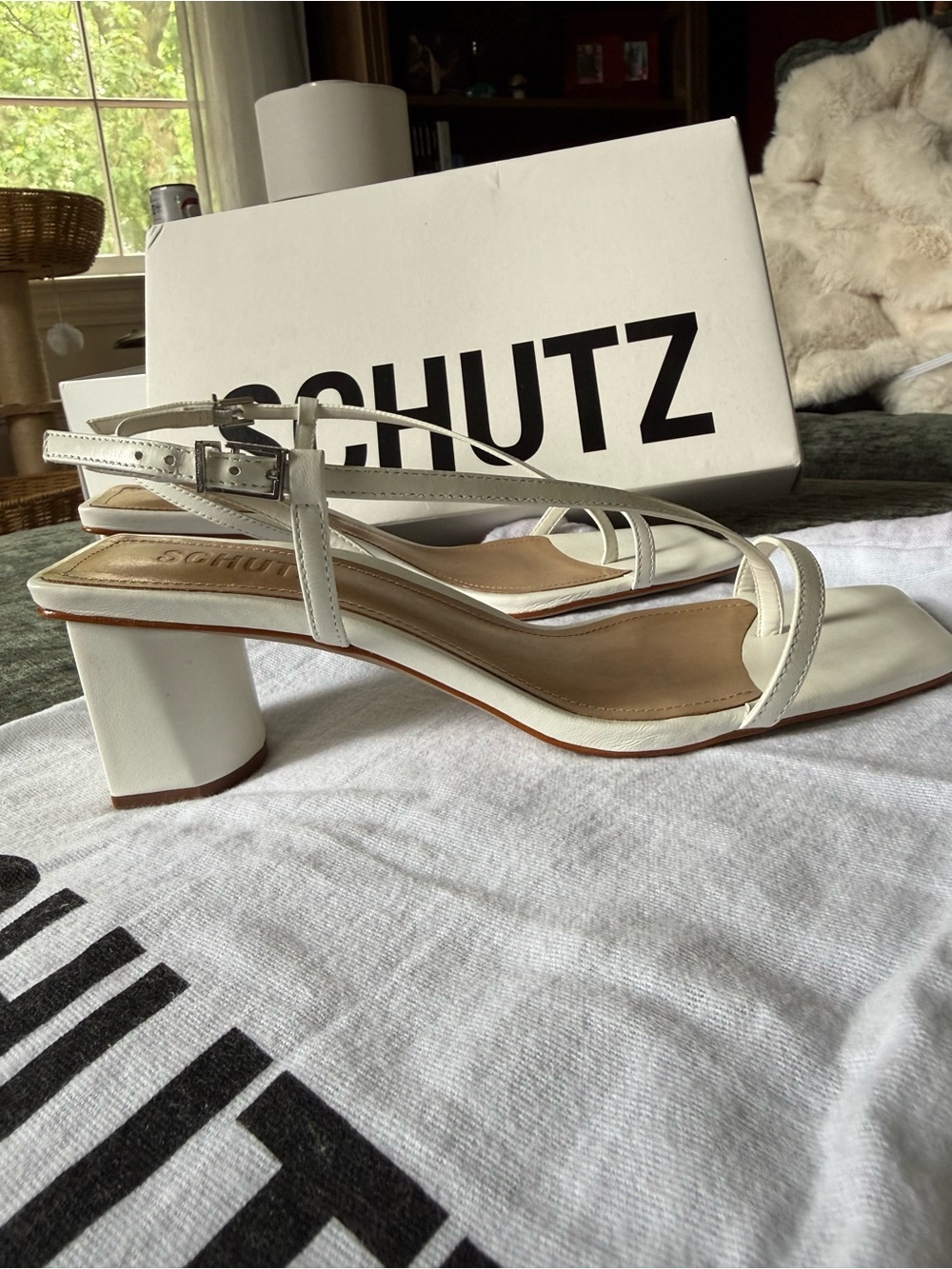 Schultz Heloise Mid Block White Slingback Sandals - Picture 5 of 16